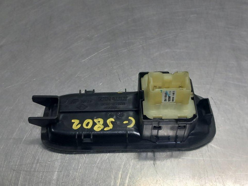  MANDO ELEVALUNAS DELANTERO IZQUIERDO DACIA DUSTER II 