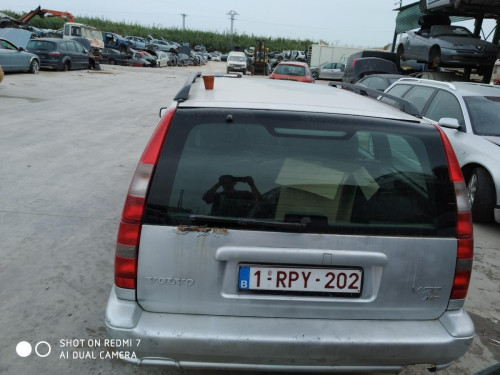  VOLVO V70 FAMILIAR 