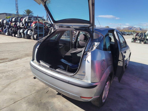  FORD FOCUS BERLINA (CAK) 