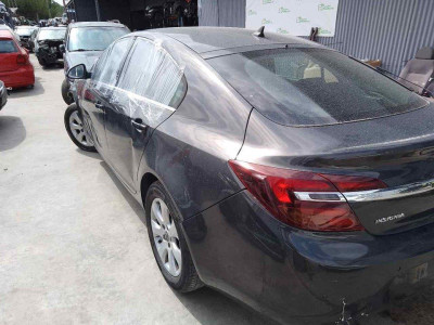 OPEL INSIGNIA BERLINA