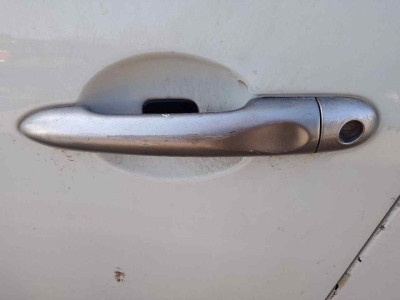 MANETA EXTERIOR DELANTERA IZQUIERDA