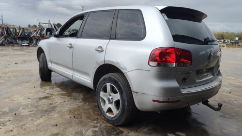  VOLKSWAGEN TOUAREG (7LA) 