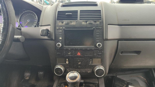  VOLKSWAGEN TOUAREG (7LA) 
