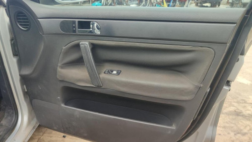  VOLKSWAGEN TOUAREG (7LA) 