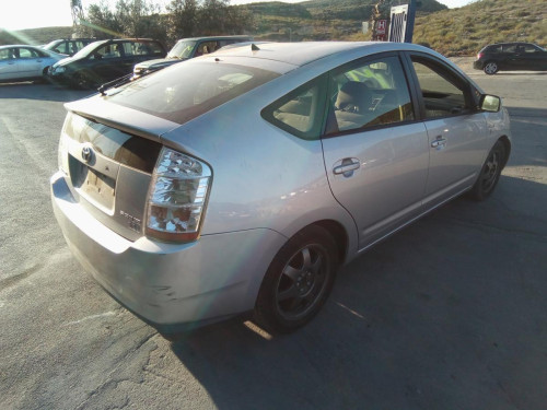  TOYOTA PRIUS (NHW20) 