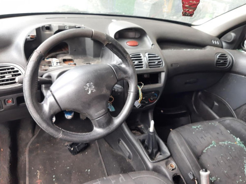 PEUGEOT 206 — автомобиль-донор на запчасти 