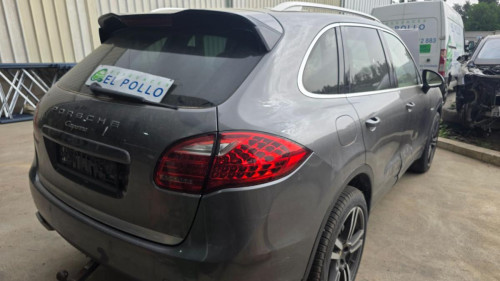  PORSCHE CAYENNE (TIPO 92A) 