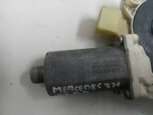 MOTOR ELEVALUNAS DELANTERO DERECHO Mercedes-Benz CLASE E (BM 211) BERLINA 