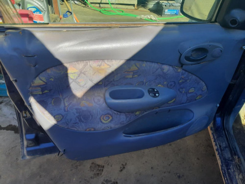 FORD FIESTA BERLINA — автомобиль-донор на запчасти 