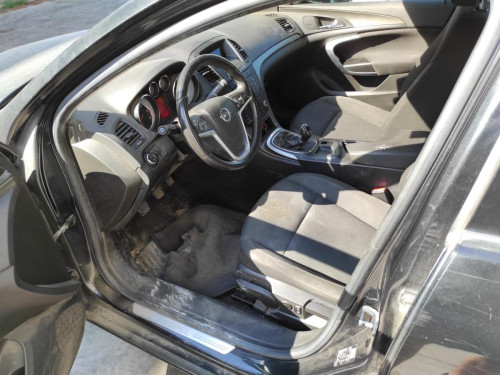 OPEL INSIGNIA SPORTS TOURER — vehículo donante para recambios 
