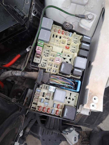 CAJA RELES / FUSIBLES Volvo V40 