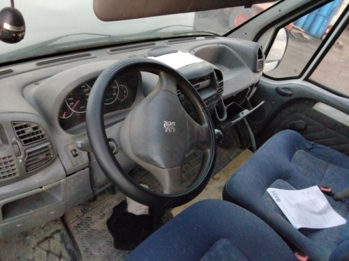 PEUGEOT BOXER (290/330) FURGÓN BAT.2850MM (2002) — vehículo donante para recambios 