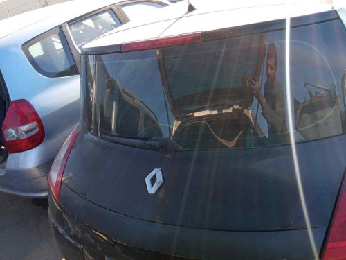  RENAULT MEGANE II BERLINA 5P 