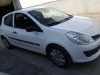 RENAULT CLIO III — vehículo donante para recambios 