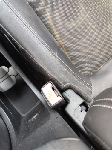 PRETENSOR AIRBAG DERECHO CHEVROLET CRUZE 