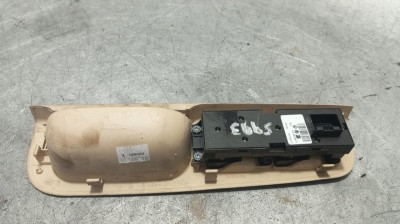 MANDO ELEVALUNAS DELANTERO IZQUIERDO, VOLKSWAGEN, PASSAT BERLINA (3B3)