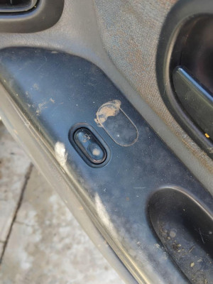 MANDO ELEVALUNAS DELANTERO DERECHO Renault Laguna (B56)(1994->)