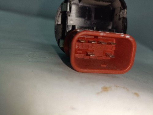  MANDO ELEVALUNAS DELANTERO DERECHO Ford 