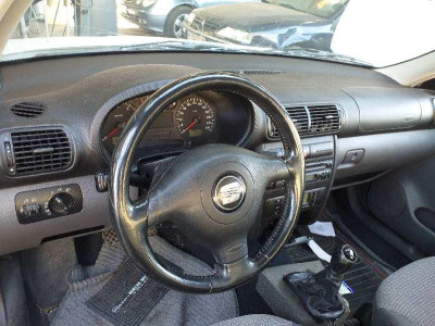 SEAT TOLEDO (1M2)