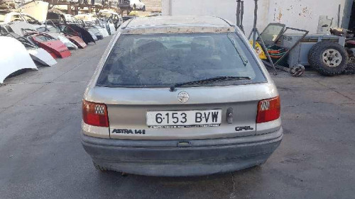  OPEL ASTRA F BERLINA 