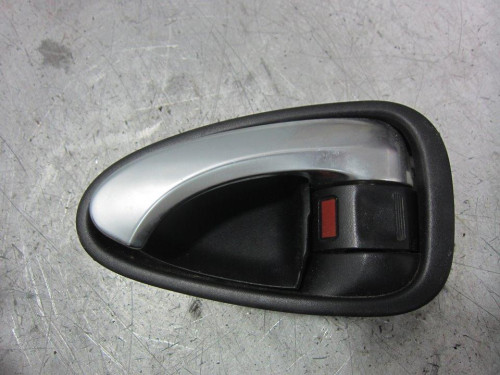 MANETA INTERIOR TRASERA IZQUIERDA TOYOTA AVENSIS CROSS SPORT (T27) 
