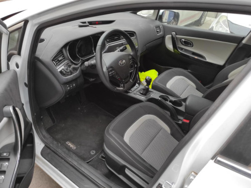 KIA CEED (JD) — vehículo donante para recambios 