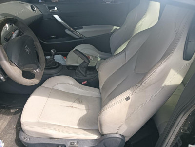 PEUGEOT RCZ