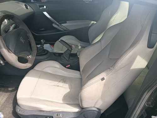 PEUGEOT RCZ — vehículo donante para recambios 