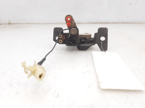 CERRADURA MALETERO / PORTON KIA SHUMA 
