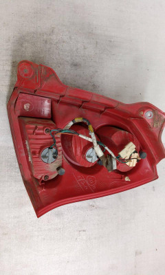 PILOTO TRASERO IZQUIERDO, SUZUKI, ALTO (AMF310)