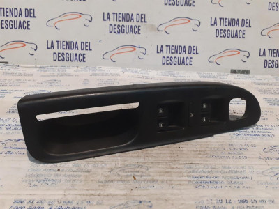 MANDO ELEVALUNAS DELANTERO IZQUIERDO