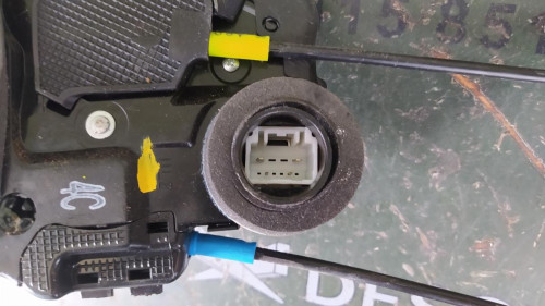 CERRADURA PUERTA TRASERA IZQUIERDA Toyota AURIS (E18) 