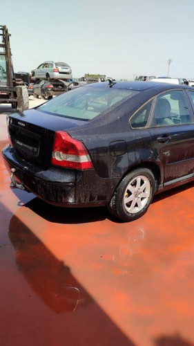  VOLVO S40 BERLINA 