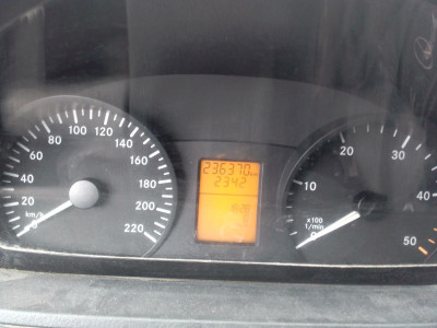 MERCEDES-BENZ VITO FURGÓN (639)