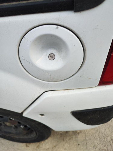 TAPA EXTERIOR COMBUSTIBLE used