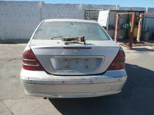 MERCEDES-BENZ CLASE C (BM 203) BERLINA 