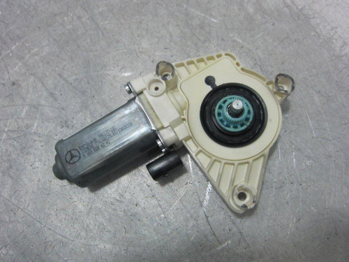 MOTOR ELEVALUNAS DELANTERO DERECHO MERCEDES-BENZ CLASE A (BM 169) 