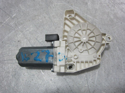MOTOR ELEVALUNAS DELANTERO DERECHO MERCEDES-BENZ CLASE A (BM 169) 