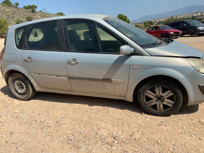 RENAULT SCENIC II (JM)