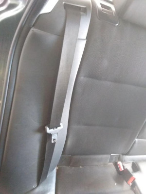 CINTURON SEGURIDAD TRASERO DERECHO