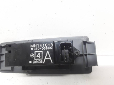 MANDO ELEVALUNAS DELANTERO DERECHO, MITSUBISHI, COLT CZ3 BERL. 5 (Z30A)