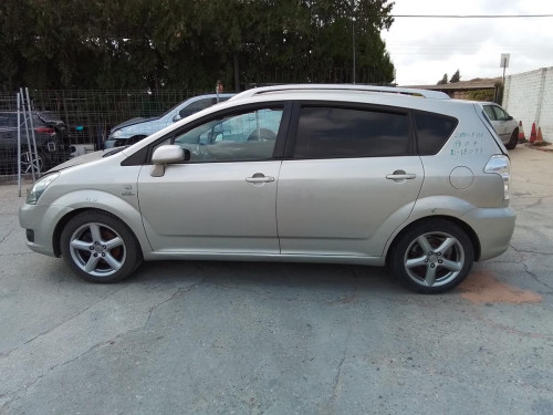  TOYOTA COROLLA VERSO (R1) 