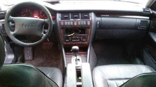  AUDI A8 (D2) 