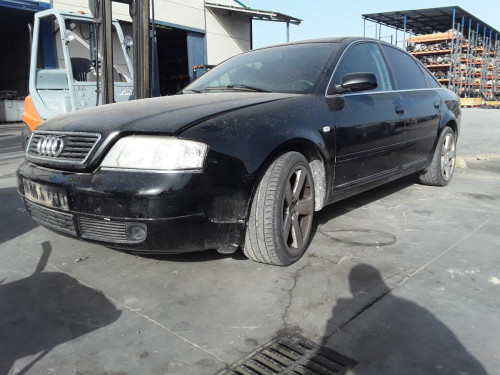  AUDI A6 BERLINA (4B2) 