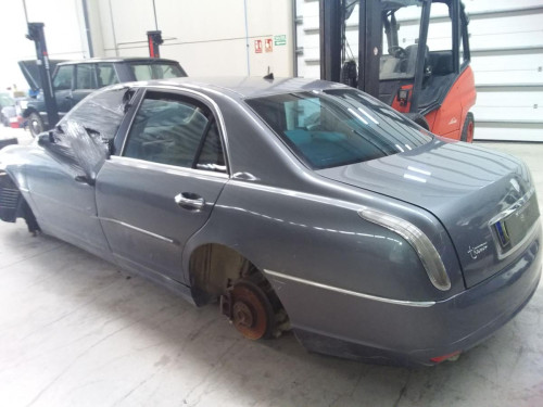 LANCIA THESIS (115) — vehículo donante para recambios 