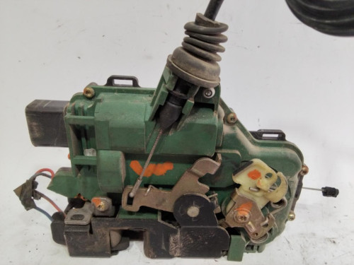 CERRADURA PUERTA DELANTERA DERECHA Seat LEON (1M1) 