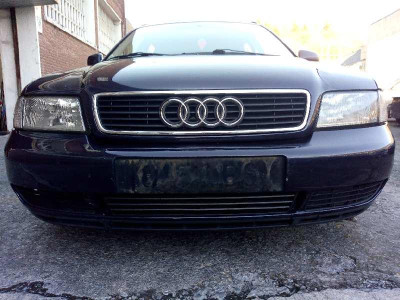 AUDI A4 AVANT (B5)
