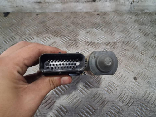 MOTOR ELEVALUNAS DELANTERO DERECHO 
