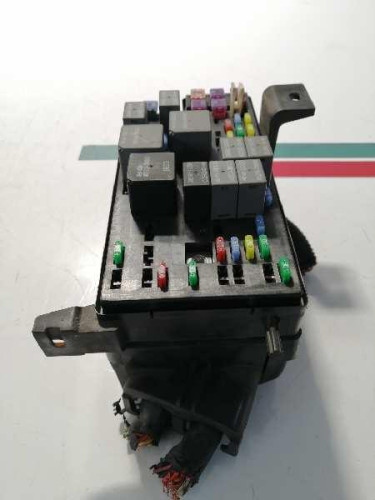 CAJA RELES / FUSIBLES HYUNDAI TRAJET (FO) 