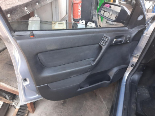 OPEL ASTRA G BERLINA — vehículo donante para recambios 